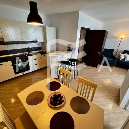 Apartamento Vista Bella 527 *