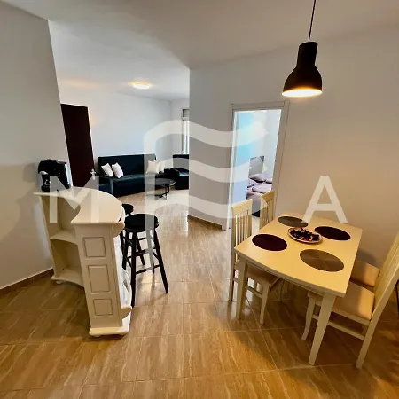 Apartamento Vista Bella 527 *